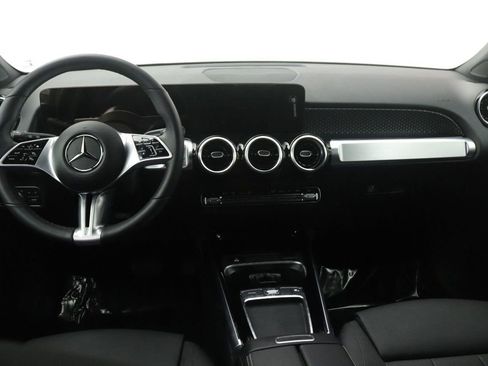 Certified 2026 Mercedes-Benz GLB 250 image 9