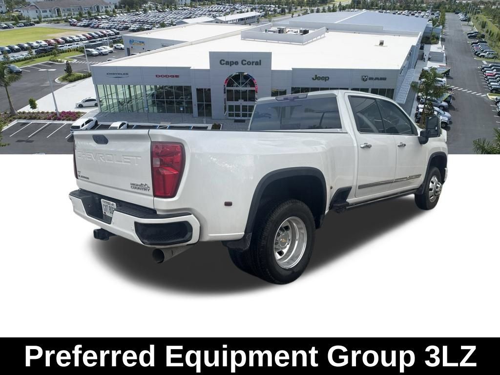 Used 2025 Chevrolet Silverado 3500 High Country w/ High Country Premium Package AWD/4WD image 3