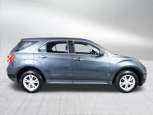 Used 2017 Chevrolet Equinox LS AWD/4WD image 8