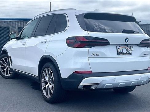 Used 2024 BMW X5 xDrive40i w/ Parking Assistance Package AWD/4WD image 11