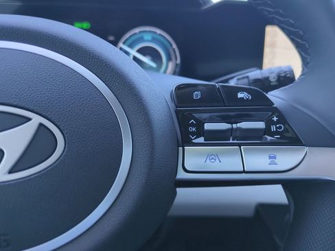 New 2026 Hyundai Elantra Limited image 33