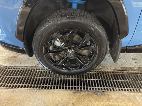 Certified 2025 Toyota RAV4 XSE w/ Advanced Technology Package AWD/4WD image 10