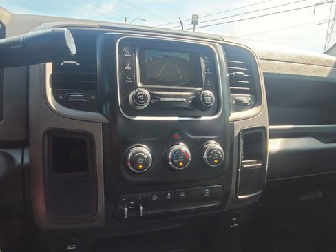 Used 2017 RAM 2500 Tradesman w/ Chrome Appearance Group AWD/4WD image 9