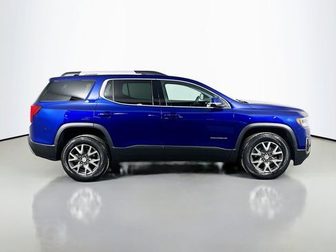 Used 2023 GMC Acadia SLE w/ Driver Convenience Package image 4