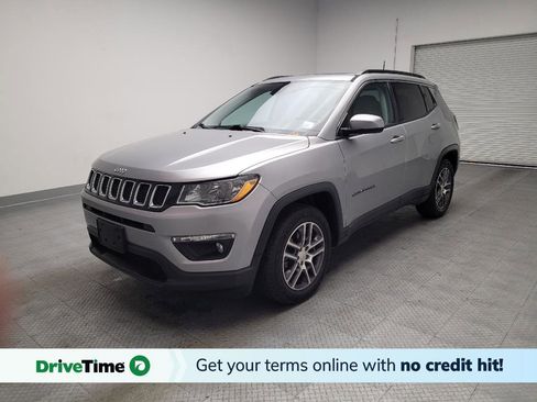 Used 2018 Jeep Compass Latitude FWD image 1