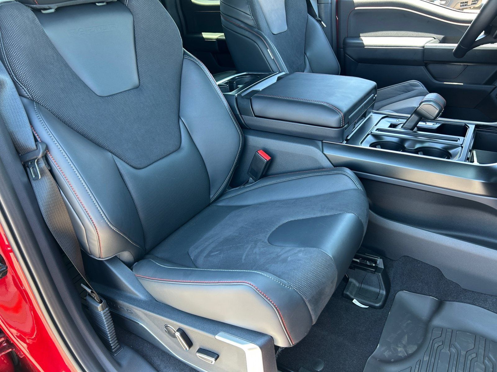 New 2025 Ford F150 Raptor AWD/4WD image 19