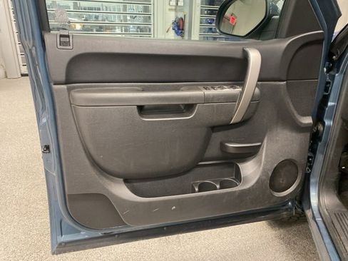 Used 2010 Chevrolet Silverado 1500 LT w/ Regional Value Package image 23