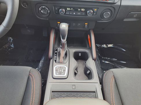 New 2026 Nissan Frontier PRO-4X w/ Pro-4x Convenience Package image 21