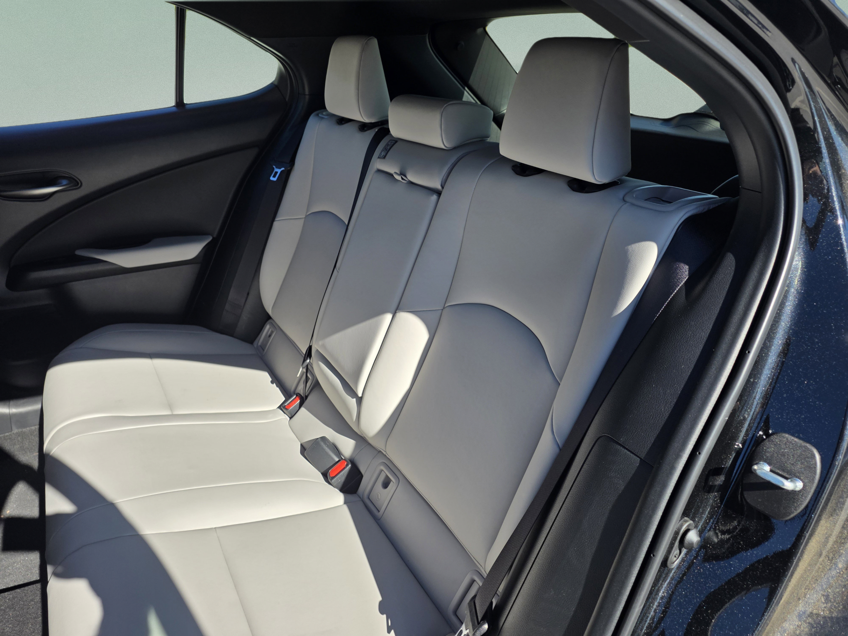Used 2024 Lexus UX 250h FWD image 22