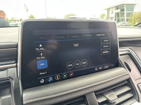 Used 2021 GMC Yukon XL SLT w/ SLT Luxury Plus Package AWD/4WD image 13