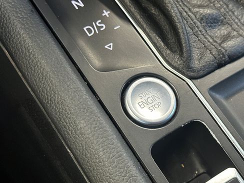 Used 2021 Volkswagen Atlas SE FWD image 22