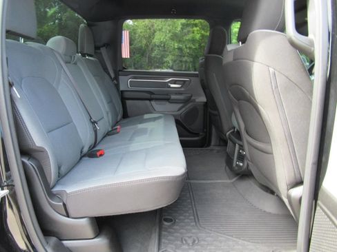 Used 2022 RAM 1500 Big Horn AWD/4WD image 30