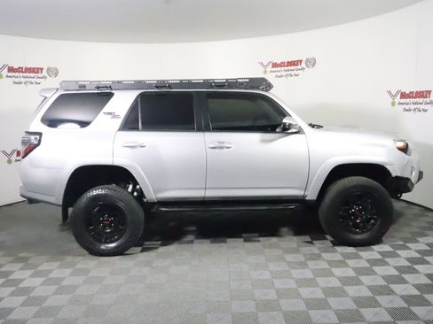 Used 2019 Toyota 4Runner TRD Off-Road Premium AWD/4WD image 3