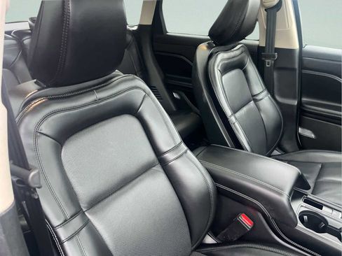 Used 2024 Lincoln Corsair Grand Touring image 16