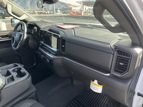 New 2025 Chevrolet Silverado 1500 LT image 24