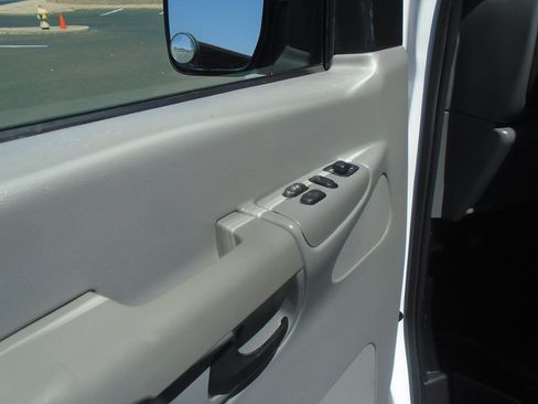 Used 2007 Ford E-250 and Econoline 250 RWD image 11