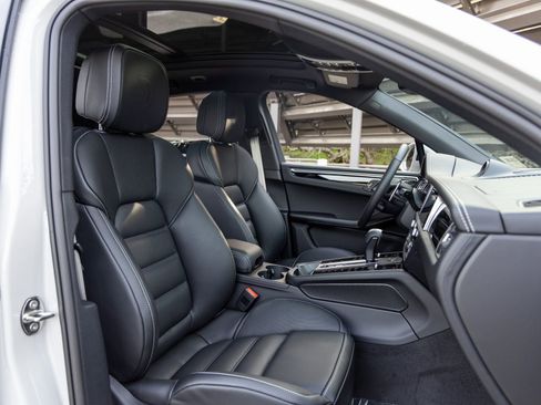 New 2026 Porsche Macan S image 58