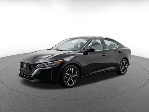 Used 2025 Nissan Sentra SV FWD image 3