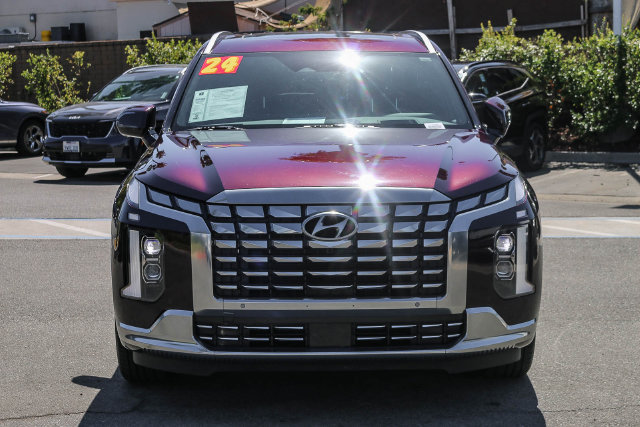 Certified 2024 Hyundai Palisade Calligraphy FWD image 2