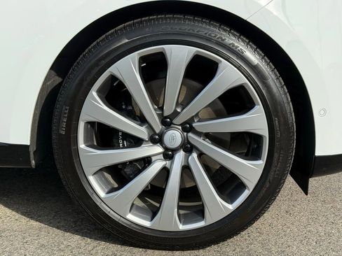 Used 2025 Land Rover Range Rover SE AWD/4WD image 16