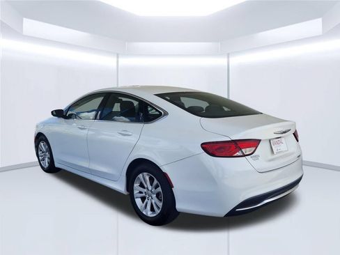 Used 2016 Chrysler 200 Limited FWD image 7