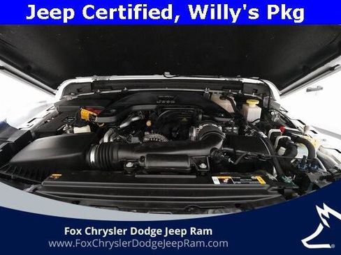 Certified 2021 Jeep Gladiator Willys image 3