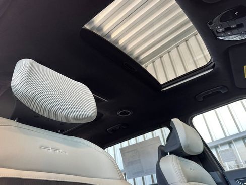 New 2026 Kia EV9 GT-Line AWD/4WD image 17