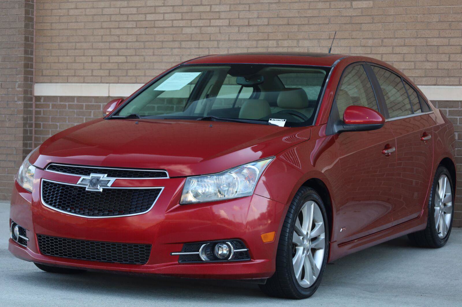 Used 2014 Chevrolet Cruze LTZ w/ Sun, Sound and Sport Package FWD image 5