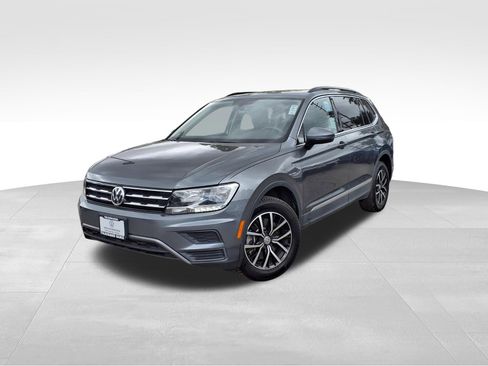 Used 2021 Volkswagen Tiguan SE w/ Panoramic Sunroof Package AWD/4WD image 1
