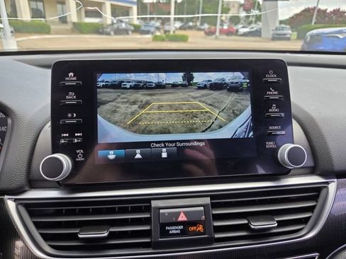 Used 2022 Honda Accord Sport image 4