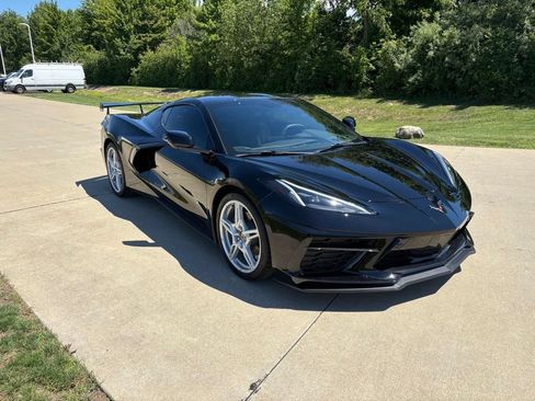 Used 2023 Chevrolet Corvette Stingray Preferred Cpe w/ Stealth Interior Trim Package RWD image 11