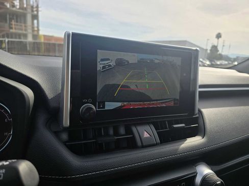 Used 2025 Toyota RAV4 XLE image 27