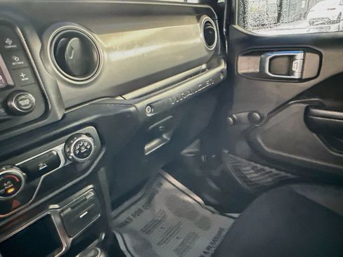 Used 2021 Jeep Wrangler Unlimited Sport AWD/4WD image 18