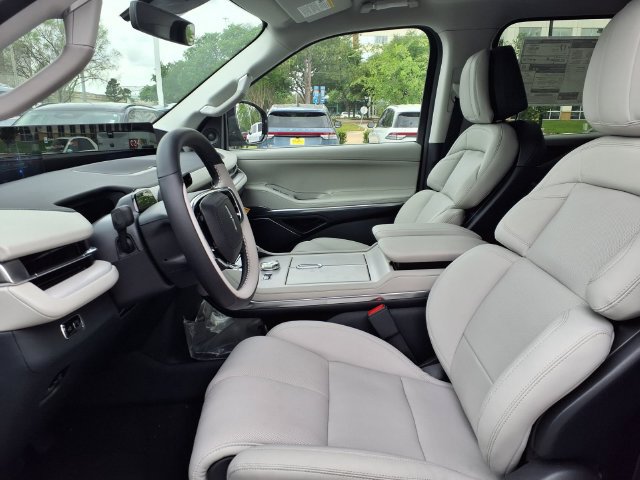 New 2026 Lincoln Navigator Premiere AWD/4WD image 7