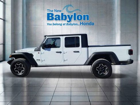 Used 2022 Jeep Gladiator Rubicon w/ LED Lighting Group image 2