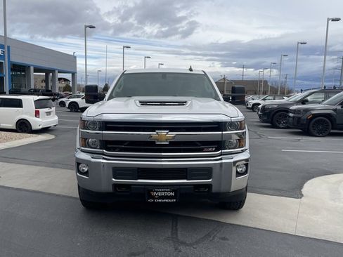 Used 2019 Chevrolet Silverado 2500 LT image 33