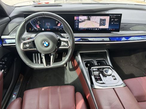 Used 2024 BMW 760i xDrive w/ Executive Package image 28