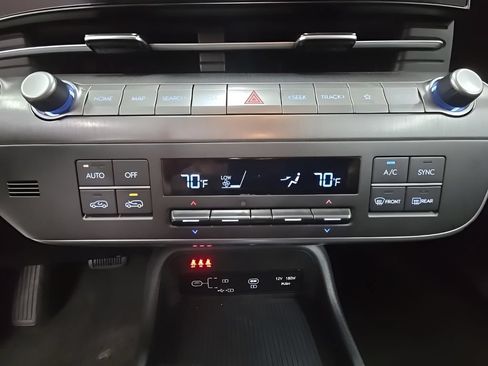 Certified 2024 Hyundai Kona SEL AWD/4WD image 33