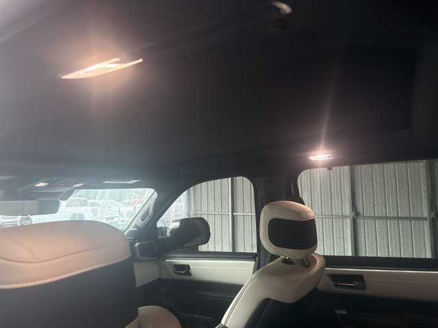 Used 2025 Toyota Sequoia Capstone AWD/4WD image 41