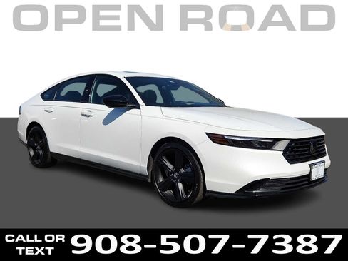 Used 2025 Honda Accord Sport image 1