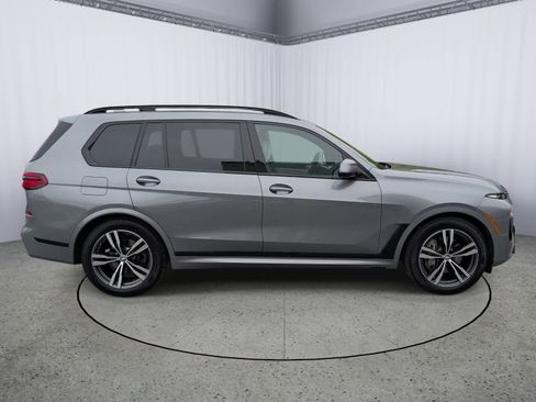 Used 2025 BMW X7 xDrive40i w/ Executive Package AWD/4WD image 2