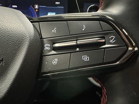 Used 2024 Chevrolet Equinox EV RS FWD image 30