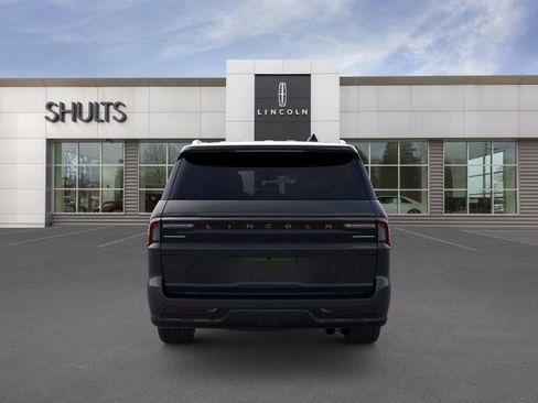 New 2025 Lincoln Navigator L Reserve image 5