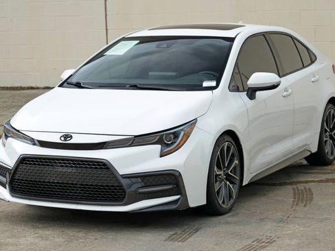 Used 2021 Toyota Corolla SE w/ SE Premium Package FWD image 43