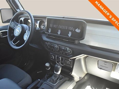 New 2025 Jeep Gladiator Sport image 17