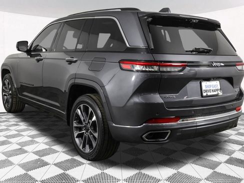 Used 2022 Jeep Grand Cherokee Overland w/ Luxury Tech Group IV AWD/4WD image 22