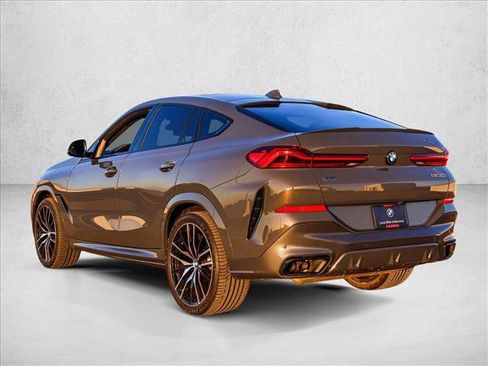 Used 2022 BMW X6 M50i w/ Dynamic Handling Package image 7