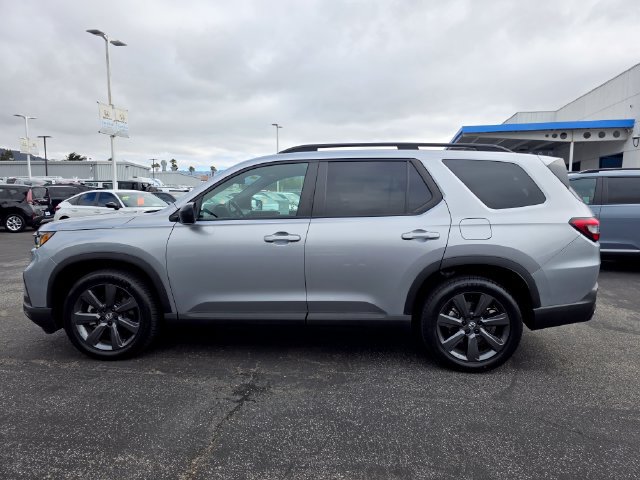 Certified 2023 Honda Pilot Sport image 10