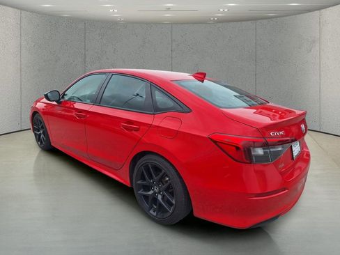 Used 2023 Honda Civic Sport image 3