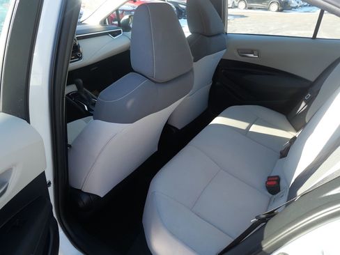 Used 2020 Toyota Corolla LE image 21